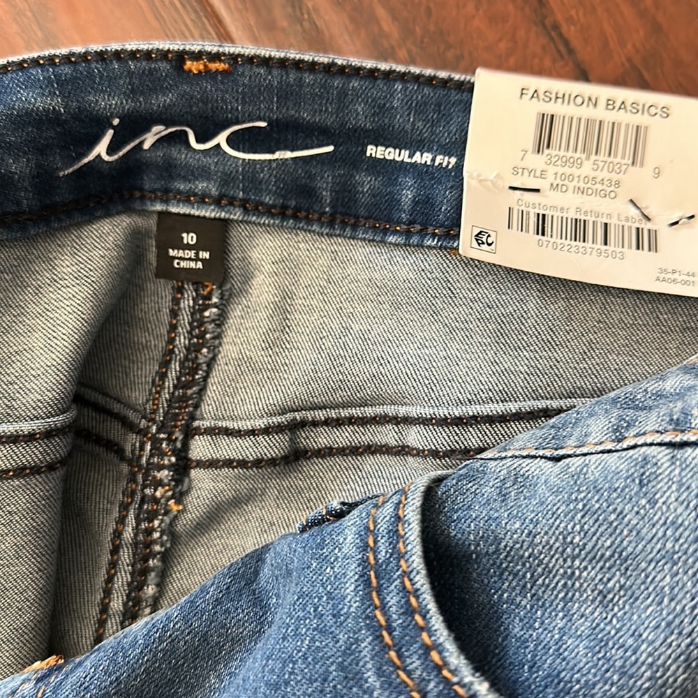 INC Regular High Rise Shorts - Picture 3 of 4